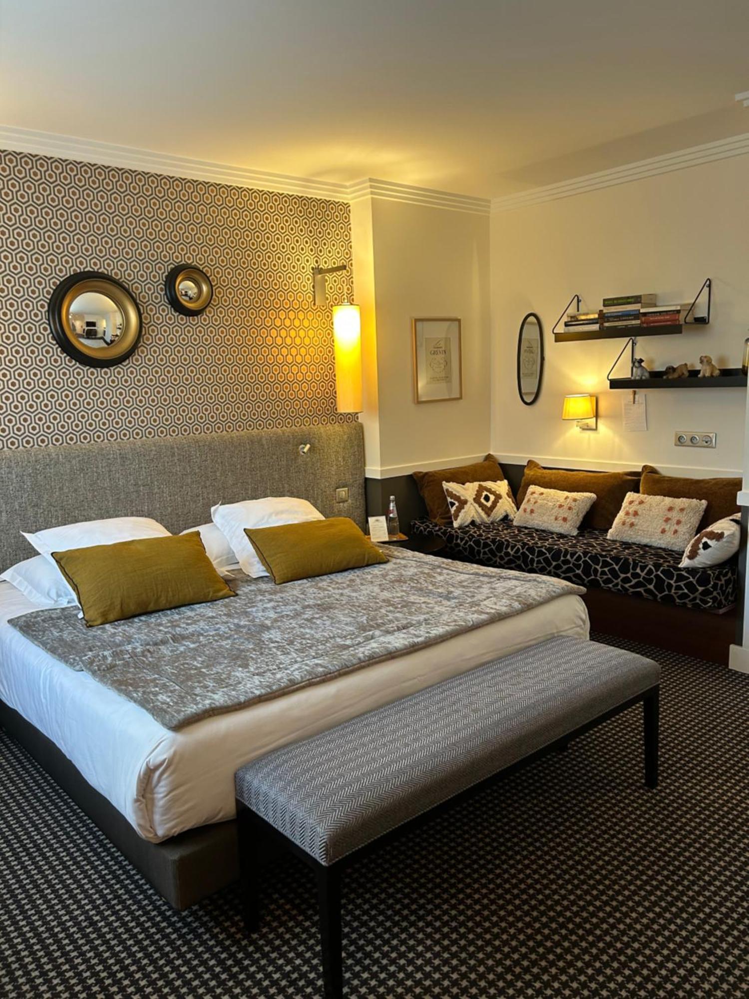 Hotel Jardin Le Pasteur Chalons en Champagne Exterior photo